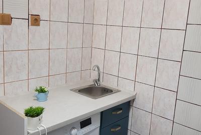 Garsoniera semidecoamdata, zona CET - 9