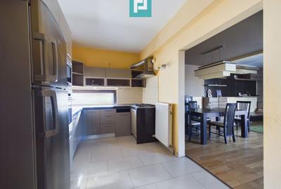 Vilă spațioasă cu 8 camere, Grădiște - 14