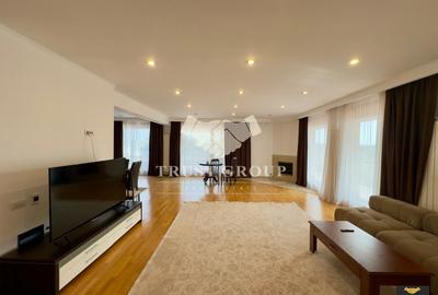Apartament cu 6 camere decomandat în Herăstrău