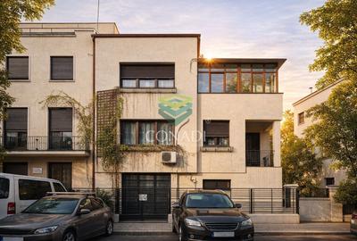 Ultracentral I Universitate Vila interbelica restaurata - 1