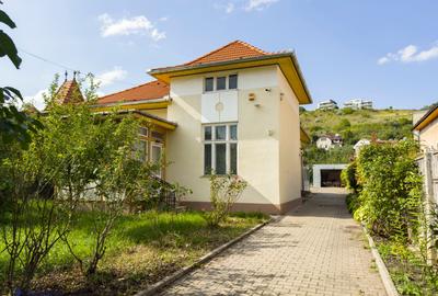 Casa solida si teren 1400 mp , zona deosebita Grigorescu - 1