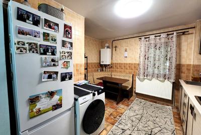 Apartament 2 camere decomandat, parter înalt, Podu Iloaiei – zonă centrală - 9