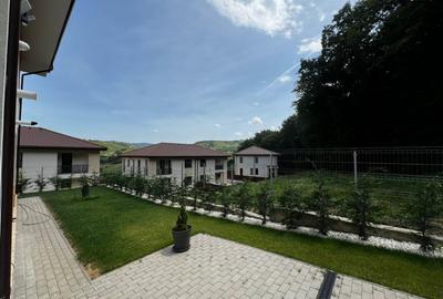 Casă modernăla liziera pădurii, Floresti - 4