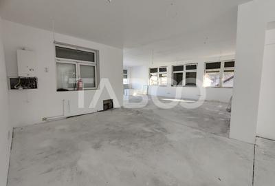 Spațiu comercial, 2331 mp în Central