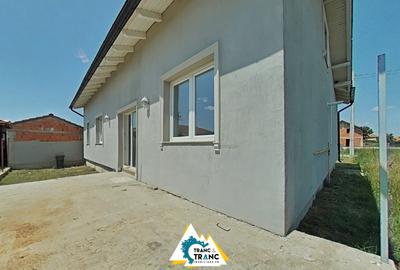 Casa nouă a familiei tale cu 3 camere și terasă – Zimandu Nou - 1