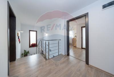 Casă individuală,cu beci, în cartierul Izvor – eleganță  confort - 24