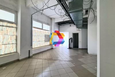 Spațiu comercial, de 68 mp, în Răcădău