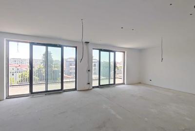 Apartament cu 4 camere decomandat în Rosetti