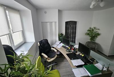 Investiție Sigură și Confort Modern: Casă Spațioasă în Inima Șimleului! - 1