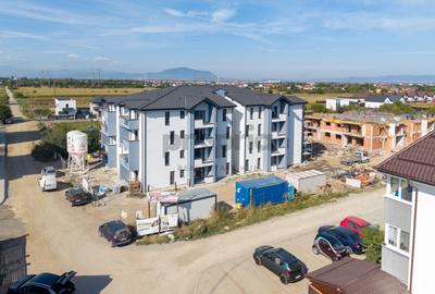 Apartament cu 2 camere decomandat în Sânpetru