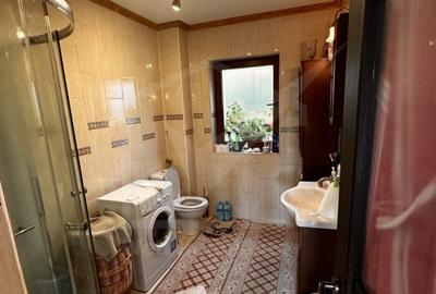 Apartament cu gradina in bloc tip vila, 75 mp util + 120 mp, parcare - 4