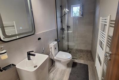430 euro!!!Ap.cu 3 camere Et 1 + locuri parcare Zona Ioesefin - 12