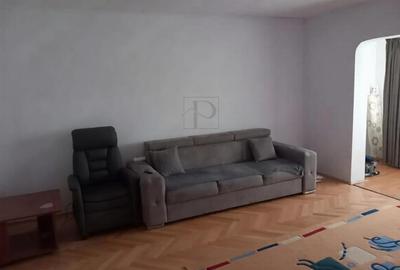 Apartament cu 3 camere decomandat, mobilat în Girocului