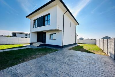 Casă cu 4 camere în Berceni
