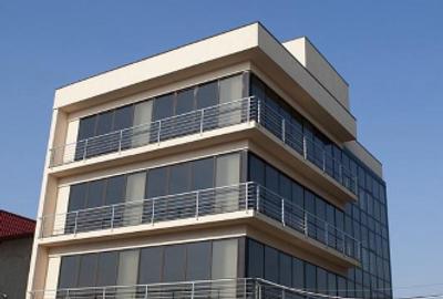 Clădire de birouri + spațiu comercial - 1