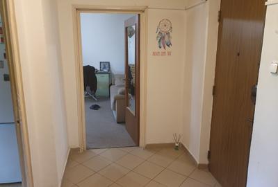 Vanzare 2 camere-2/8-decomandat-!3 Septembrie-Novaci-bl 89-reabilitat-114000 E - 8