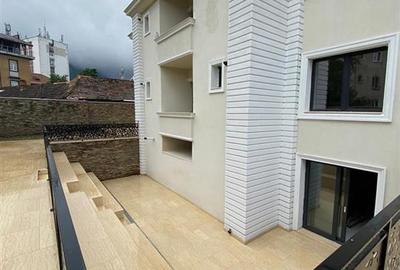 Vila - Bloc modern de 11 camere zona Centrul Civic , Onix - 2