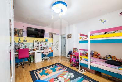 Casa parter,  situata pe colt, teren 300 mp, acces dublu - 10