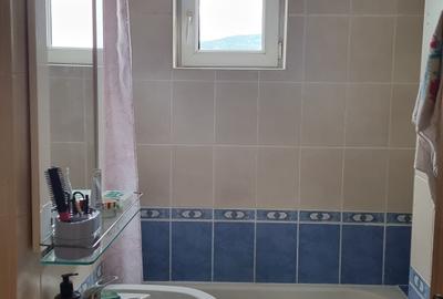 Apart. 4 cam, etaj 10, zona Ostroveni, mobilat, utilat, cu centrala proprie - 12