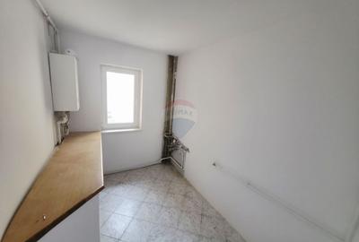 Apartament cu 3 camere de vânzare în zona Maratei - 15