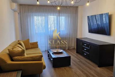 Apartament cu 3 camere semidecomandat, mobilat în 13 Septembrie