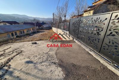 Cladire Sc=311mp in Campina--215.000e - 4