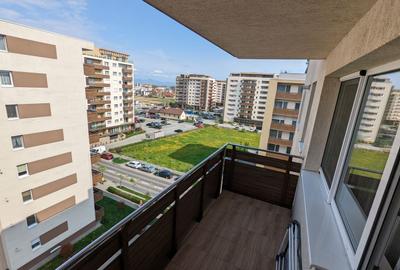 Langa Mall Coresi, in complexul Urban, 2 camere mobilate, 550 euro/luna - 13