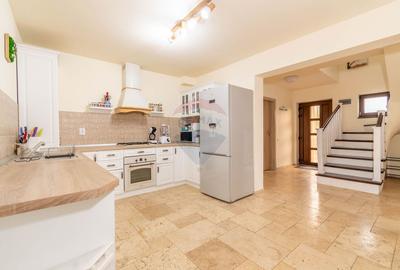 Casa de vanzare, Jucu de Sus teren 811mp, 4 Camere, 2 Bai, Priveliște - 10