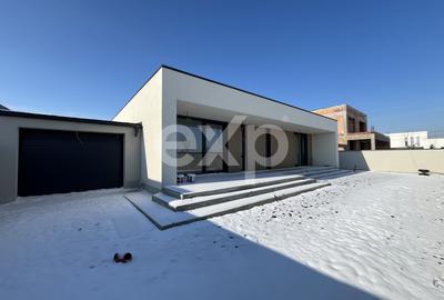 De vanzare casa parter moderna panouri pompa de caldura garaj Laguna Verde - 3