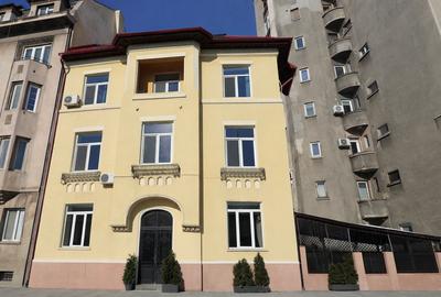 Casă cu 16 camere în Grădina Icoanei