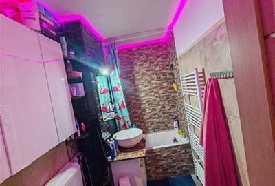 De vanzare apartament in Dambu confort 1 - 6
