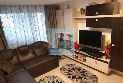 Apartament cu 4 camere decomandat, mobilat în Tractorul