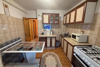 Apartament cu 3 camere decomandat, 2 bai, etajul 2 - Cug - Aleea Tudor Neculai - 7