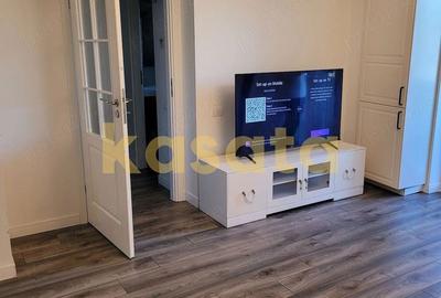 Apartament cu 3 camere semidecomandat, mobilat în Băneasa