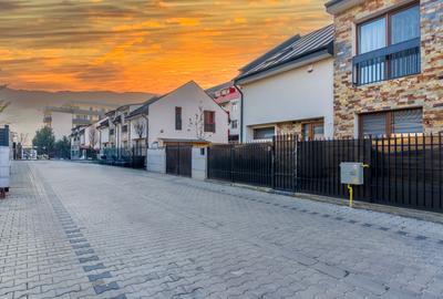 Duplex finisat, cu 4 dormitoare, In Floresti! - 1