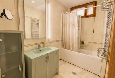 Apartament 3 camere spațios, etaj 1, la câteva minute de Piața Universității - 3