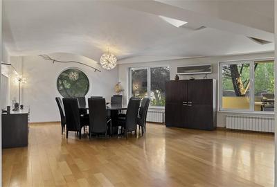 Vila de lux in apropiere de Cambridge School | Curte superba - 16