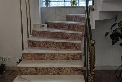 4 CAMERE , LOC DE PARCARE, CENTRALA PROPRIE!  5 min de metrou  PIAȚA VICTORIEI - 30