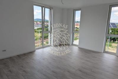 Apartament Nou 4 camere 87 mp+balcon-etaj 2-Calea Moldovei - 3