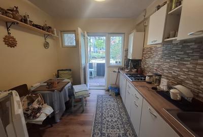 Fieni (Dambovita) Vand apartament renovat cu doua (2) camere - 1