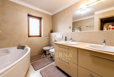 Casa individuala 268mp | 4 dormitoare + studio | 1100mp teren | Faget - 16