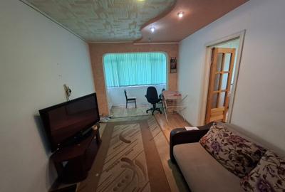 Apartament de 3 camere, etajul 1/4, zona Alexandru cel Bun - 2