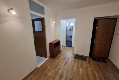 Birou 4 camere Piata Sudului ,2 bai ,10 min metrou , AC , lumini LED - 18