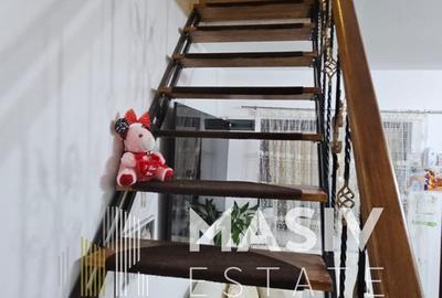 De vânzare, casă cu 5 camere, complet renovată, curte și priveliște superbă. - 8