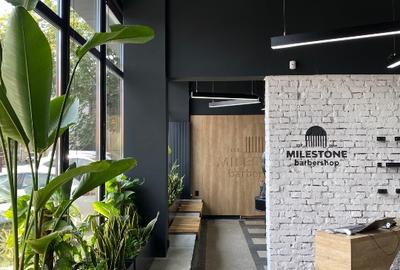 Spatiu comercial + locuri parcare - 1