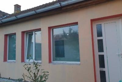 Inchiriez casa cu  2 camere,hol,baie,buc. pt. activitati comerciale in SANICOARA - 6