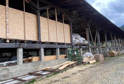 TEREN CU HALE DE PRODUCTIE   DE VANZARE - AGAS - 21