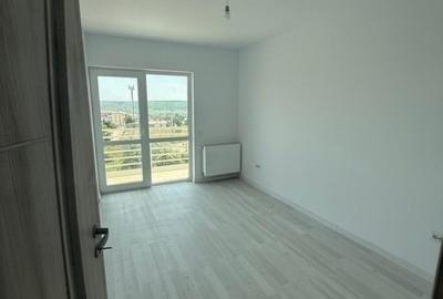 2 camere -bloc nou - Valea Lupulului - intabulat - 53 mp- parcare- 85000 euro - 4