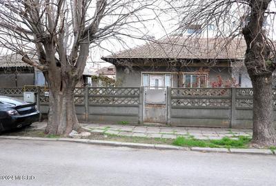 Gara - Spitalul CFR - Str. Scolii, casa din caramida, teren 380 mp! - 11