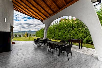 Com0%|Vilă turistică cu 8 camere + căsuțe A-frame, teren 5575 mp Călimănești, VL - 4